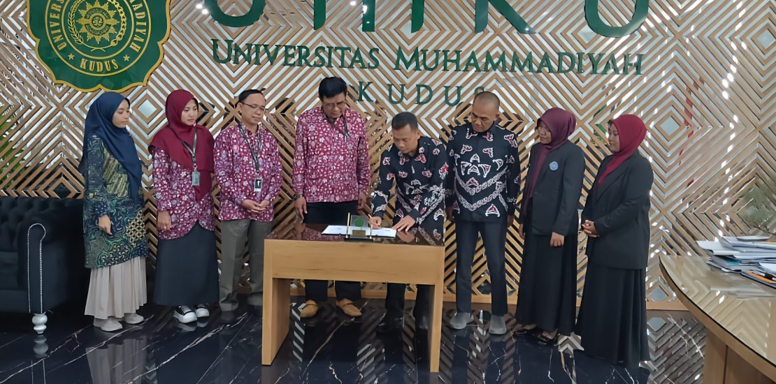 FEB UM Metro Jalin Kerja Sama Strategis dengan UM Kudus, Teken MoU-MoA dan Gelar Kuliah Umum